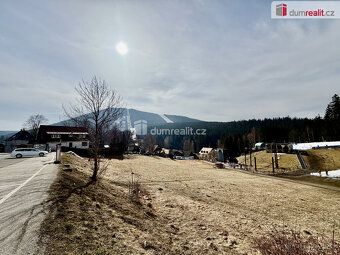 Včetně právního, realitního a kompletního servisu. Včetně vy