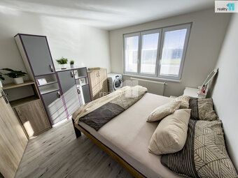 Price includes commission, legal service, and mortgage advisor consultation +popl. 4000