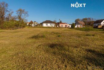 Nabízíme k prodeji prostorný pozemek o celkové výměře 4 308 
