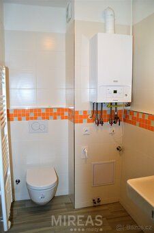 Nabízíme Vám k pronájmu byt 2+kk (50 m2) s předzahrádkou (40