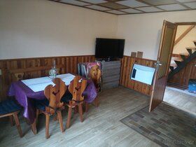 We offer for rent a cottage in the village of Hradiště district Rokycany (20 min from Rakovník, 30 min from Rokycany)