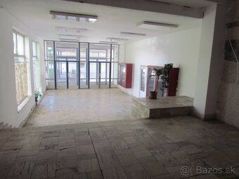 Sell 6 story administrative building /5 above ground floors and 1 underground floor /with floor area of approx.