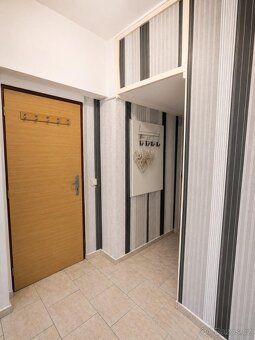 Nabízíme k pronájmu byt o dispozici 2+kk a výměře 42 m2 na a
