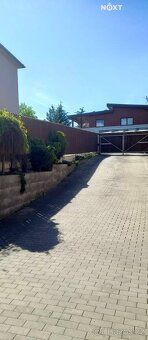 Nabízíme k pronájmu prostorný byt 3+kk o velikosti 85 m² v k