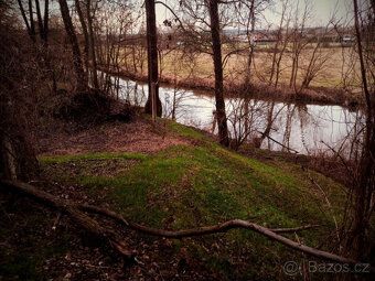Sell very interesting plots directly adjacent to the Radbů River