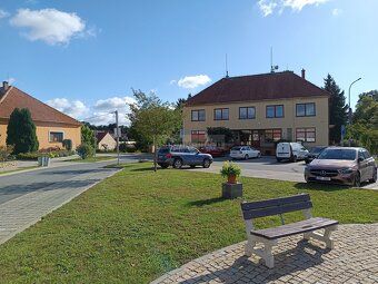 Zprostředkujeme Vám prodej pěkného stavebního pozemku o veli