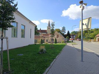 Zprostředkujeme Vám prodej pěkného stavebního pozemku o veli