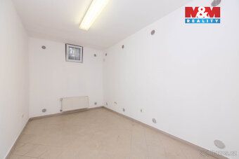 Nabízíme k pronájmu prakticky řešené kancelářské prostory o 