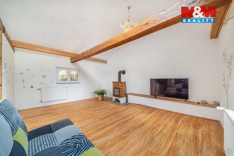 Nabízíme k prodeji rodinný dům od dispozici 3+kk v klidné ob