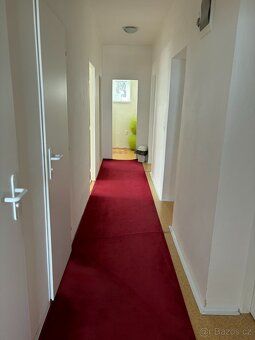 Nabízíme k prodeji velký dvougenerační dům v klidné lokalitě