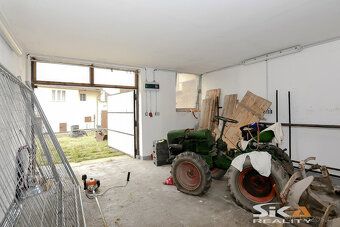 Nabízíme k prodeji stodolu s projektem přestavby a vydaným s