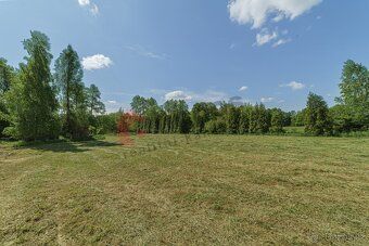 We offer you a unique opportunity to purchase a building plot of land