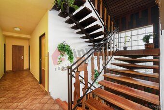 GREAT POTENTIAL - suitable for investors or large family... N