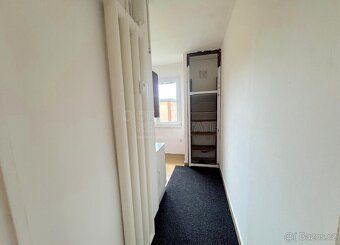 Looking for an apartment with potential in excellent location and possibility of customization?