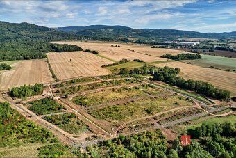 Prodej, pozemky/bydlení, 702 m2, Kfely E2, 36301 Ostrov, Kar