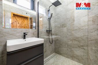 Nabízíme k prodeji jedinečný rodinný dům v Bělově. Novostavb