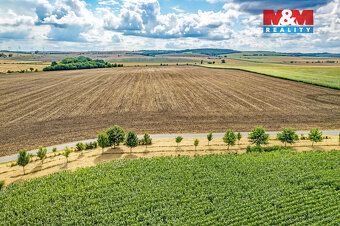 Approx. 2.5 km southeast of the small village of Žatčany near Brno, we offer for sale a plot…