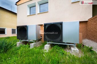 Cena je včetně provize RK a právního servisu. Více informací