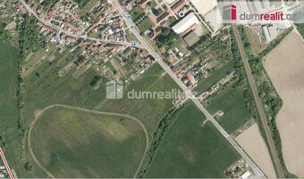 Cena včetně podílu na pozemku pro cestu a provize., Dumreali