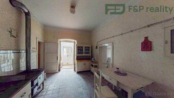 Family house with generous usable area of 180 m2, with possibility for two completely separate…