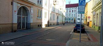 Nabízím k pronájmu garáž 16m² v ulici Lannova třída v centru