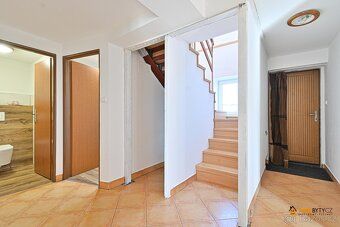 Looking for a house where you will have enough space, privacy and pleasant surroundings for…