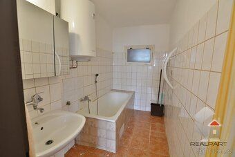 We offer for sale a semi-detached family house 3 + 1 with a floor area of 101 m² in the center…