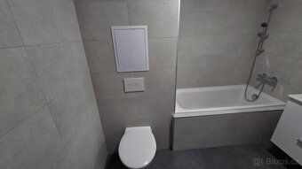 Hledáte dlouhodobý pronájem moderního bytu 3+1, který právě 