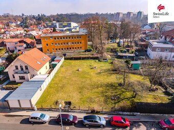 Nabízíme k prodeji stavební pozemek o výměře 860 m na Mělník