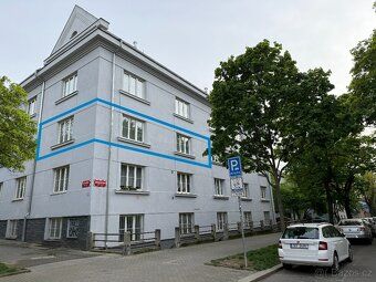 Nabízíme k dlouhodobému pronájmu zrekonstruovaný, světlý a v