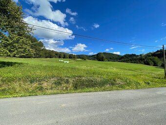 We offer for sale a slightly sloping building plot in the village of Nýdek, which is ideal for…