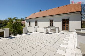 Dumrealit.cz will arrange the sale of former manor house