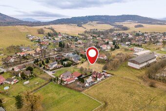 We offer two equally large building plots totaling 