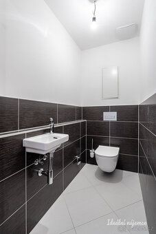 We offer for long-term sublet an entirely new apartment of layout 