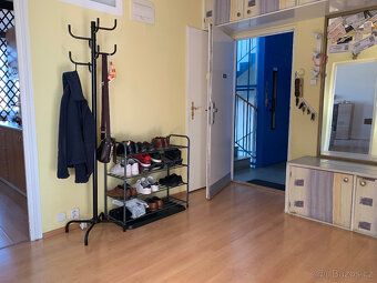 Rent a 3BR apartment in Drahovice, 76 m² on the 7th floor with an elevator.