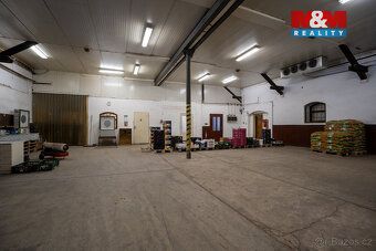 Nabízíme k prodeji skladový objekt o užitné ploše 826 m², kt