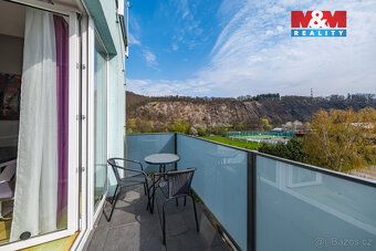 Nabízíme exkluzivně prodej světlého bytu 2+kk o užitné ploše