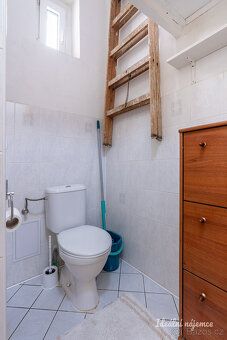 K dlouhodobému podnájmu nabízíme útulný a atypický byt o dis