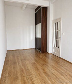 Nabízíme dlouhodobý pronájem bytu na lukrativní adrese P2, u