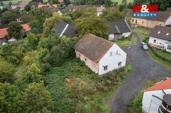 Nabízíme k prodeji bývalou stodolu v obci Řakom v dojezdové 