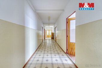Nabízíme k pronájmu rozsáhlé provozní plochy o rozloze 15 98