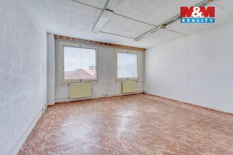 Nabízíme k pronájmu rozsáhlé provozní plochy o rozloze 15 98