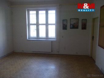 We offer office space for long-term rent in the first floor of a building in an industrial…