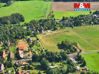 Nabízím Vám k prodeji pozem o výměře 1100 m² . Jedná se o je