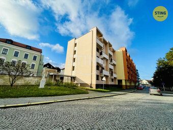 We offer for long-term rent a very nice and spacious apartment
