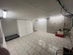 Rent commercial production space and offices on the first floor.