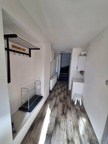 Apartmán RD - velká kuchyň s jídelním stolem, obývací pokoj 