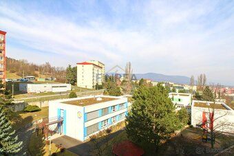 We offer for sale a sunny and spacious apartment in cooperative ownership with glazed loggia…