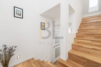 Looking for a family house that will enchant you right at first entry?