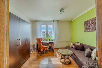 Hledáte byt po rekonstrukci v retro stylu a navíc s lodžií? 